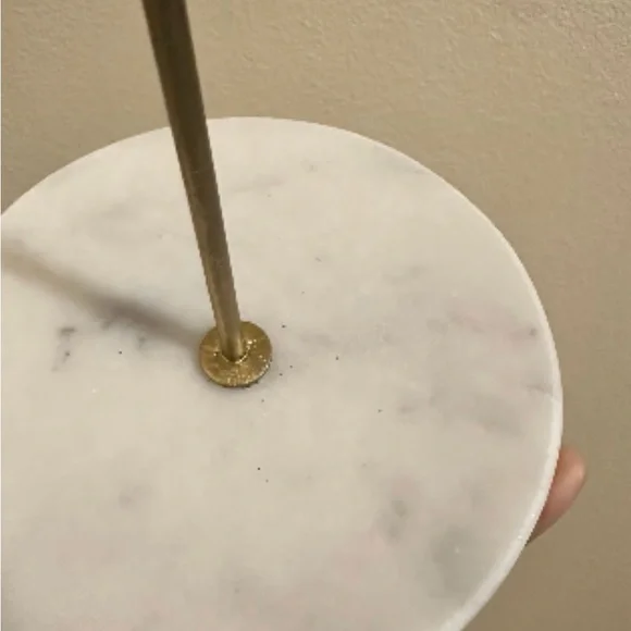 Gold Bow‎ Jewelry Stand - Picture 4 of 4